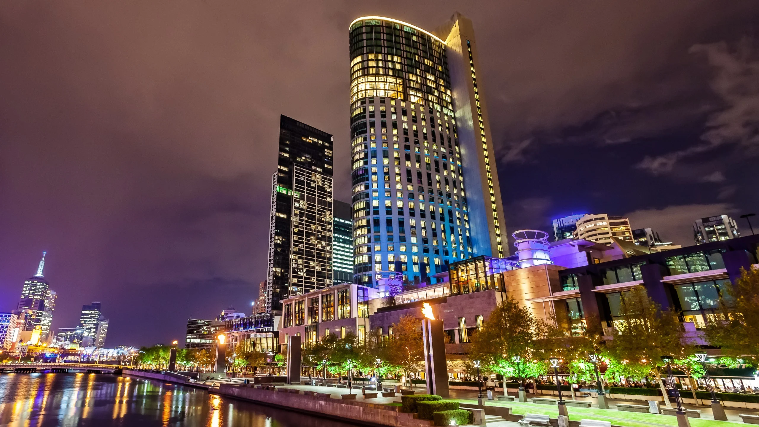 Crown Melbourne: Luxury holidays and exciting activities in the heart of Melbourne